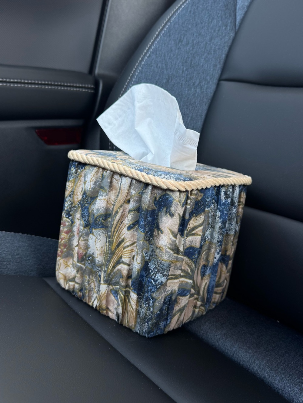 Grandmillennial Floral Tissue Cover